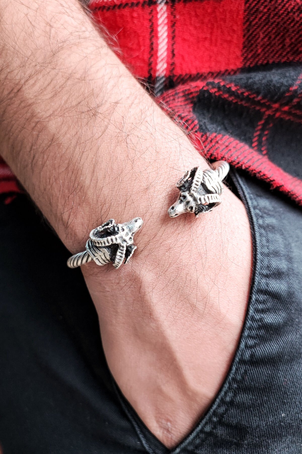 El Yapımı Ayarlanabilir Bakır Bileklik Koçbaşı Bileklik Stress Bilekliği Antik Gümüş Kaplama Kelepçe