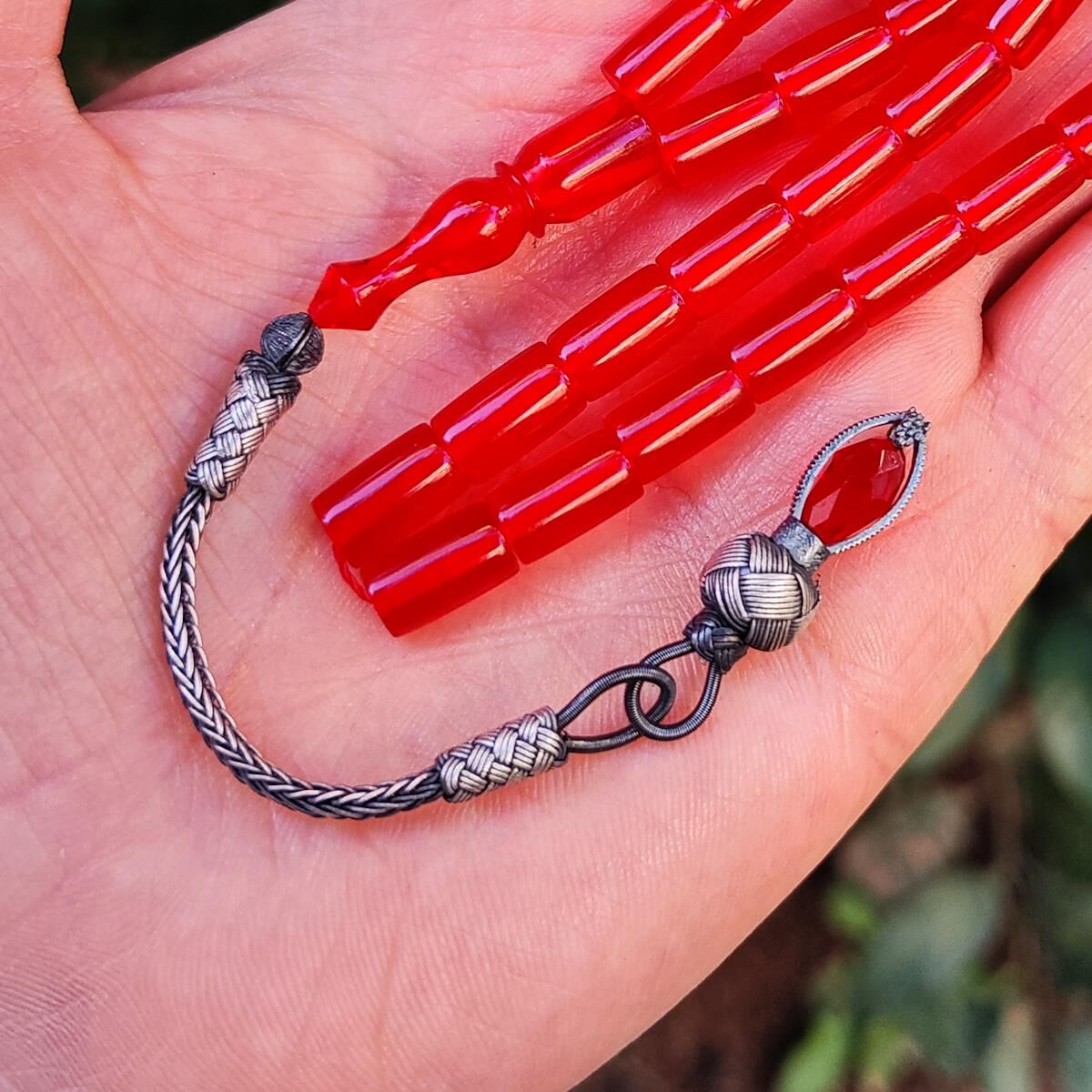 7x11 mm 1000 Ayar Gümüş Kazazlı Kırmızı Zar Kehribar Tesbih