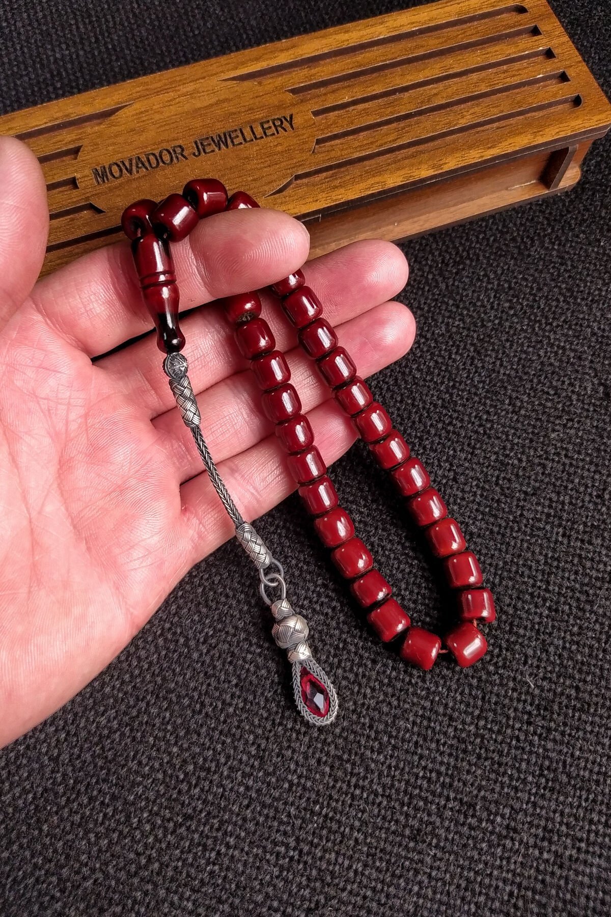 1000 Ayar Gümüş Kazazlı Vişne Rengi Sıkma Kehribar Tesbih, 9 mm Çubuk Malzeme Tespih, Ahşap Kutulu