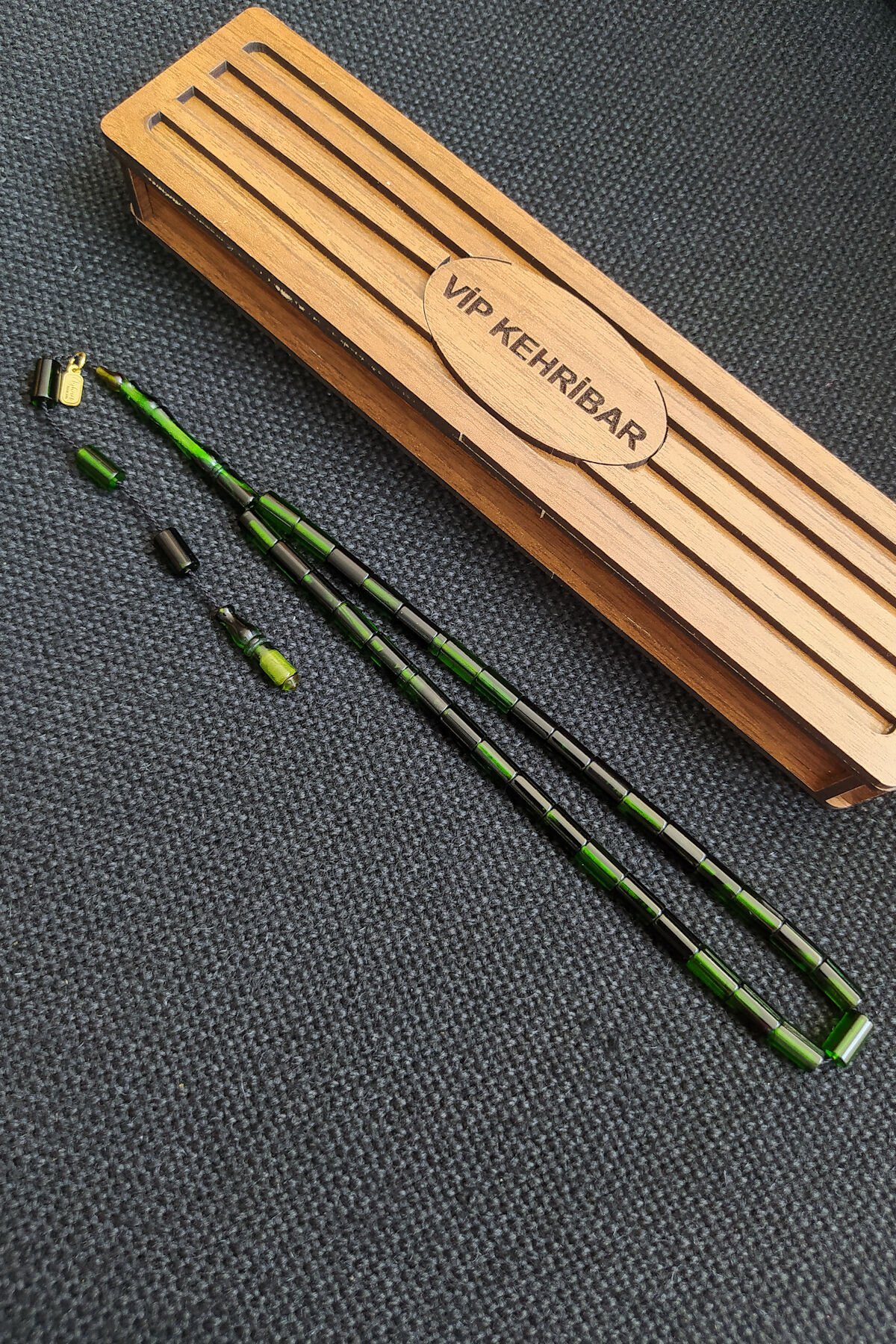 5,5x10 mm Kesme Ateşi Kehribar Tesbih Ayhan Turan Usta İşçilikli İmzalı Sistemli Tespih Ahşap Kutulu