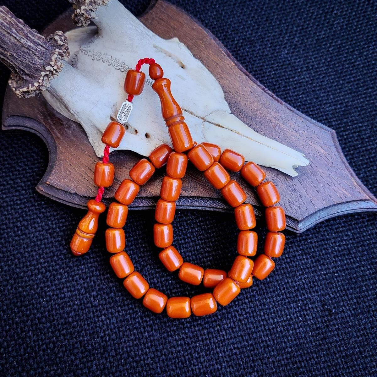 9x11 mm Tuğla Rengi Çubuk Sıkma Kehribar Tesbih - Movador İmzalı