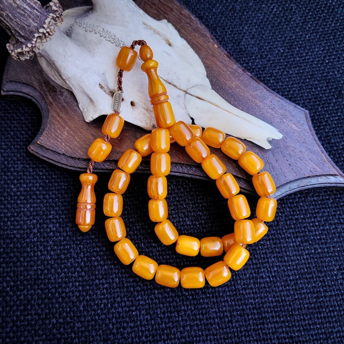 9x11 mm Mişmişi Çubuk Sıkma Kehribar Tesbih - Movador İmzalı