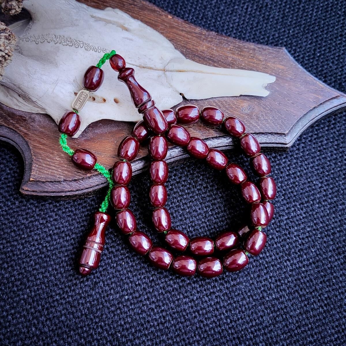 9x11 mm Kilit Habbe Vişne Rengi Çubuk Sıkma Kehribar Tesbih