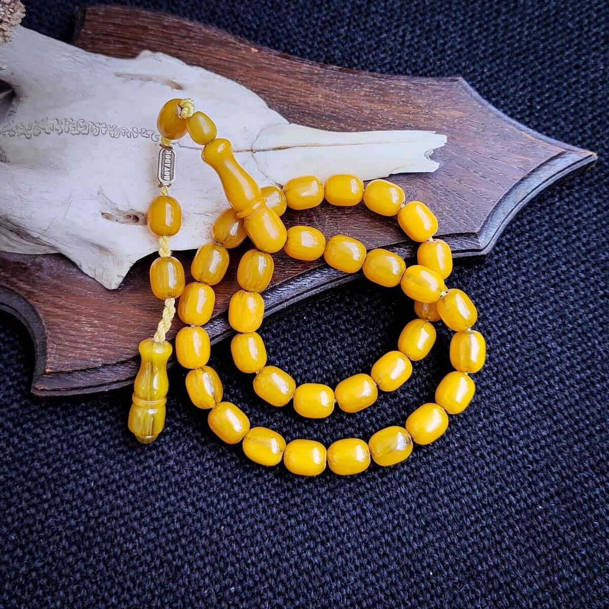 9x11 mm Sarı Hareli Çubuk Sıkma Kehribar Tesbih