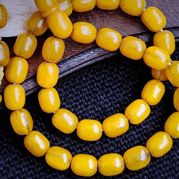 9x11 mm Sarı Hareli Çubuk Sıkma Kehribar Tesbih