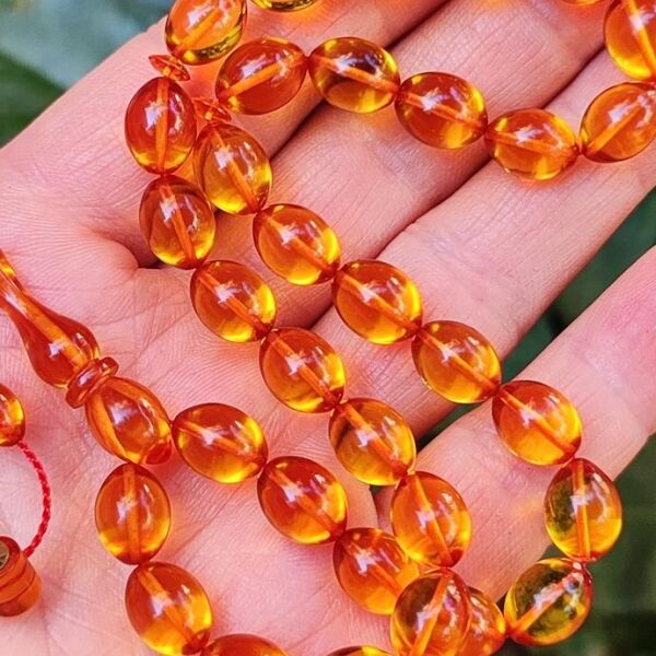 8x11 mm Mesut Elma Usta İmzalı Altın Rengi Zar Kehribar Tesbih