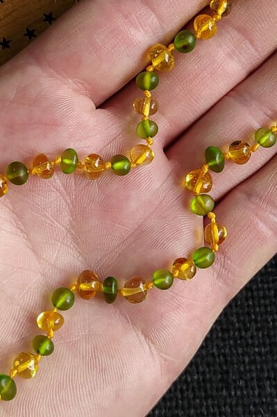 Sertifikalı Bal Yeşil Kehribar Kolye Kız Erkek Bebek Diş Kolyesi 4-7 Yaş 35 cm