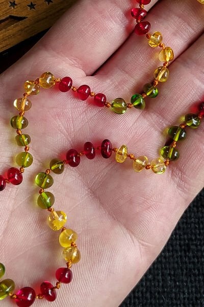 Sertifikalı Yeşil Kırmızı Bal Kehribar Kolye Kız Erkek Bebek Diş Kolyesi 0-3 Yaş 32 cm