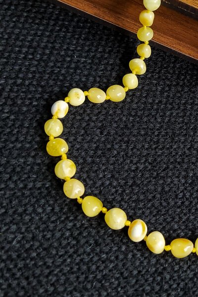 Sertifikalı Süt Rengi Kehribar Kolye Kız Erkek Bebek Diş Kolyesi 4-7 Yaş 35 cm