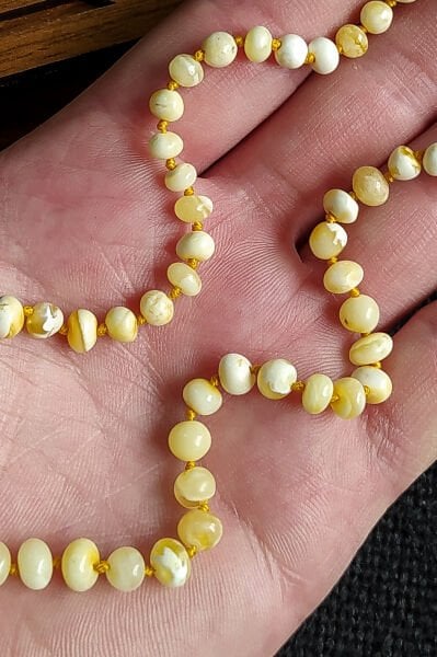 Sertifikalı Seccar Damla Rengi Kehribar Kolye Kız Erkek Bebek Diş Kolyesi 0-3 Yaş 32 cm