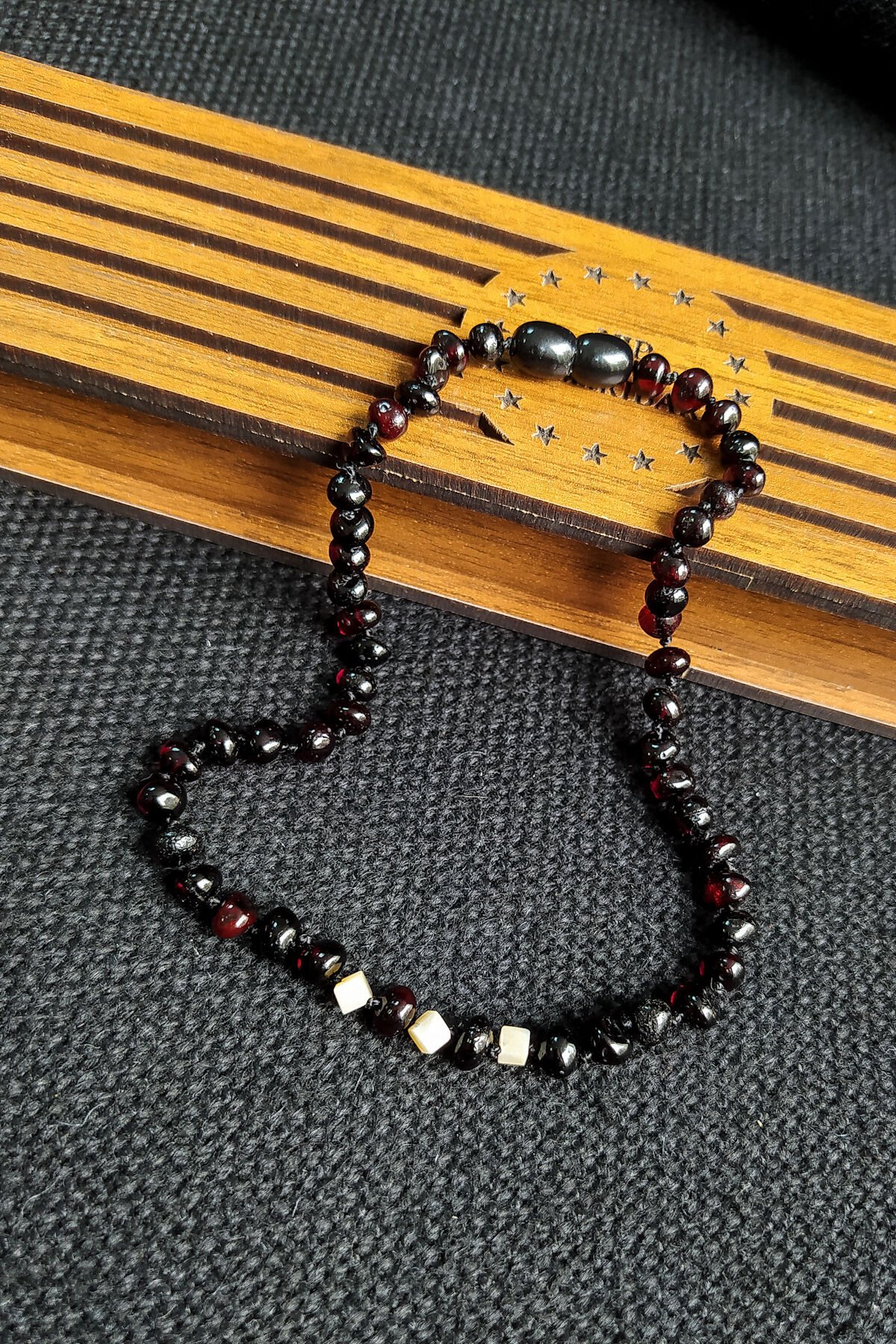 Sertifikalı Vişne Rengi Kehribar Kolye İnci Doğaltaşlı Bebek Diş Kolyesi 3-6 Yaş 35 cm