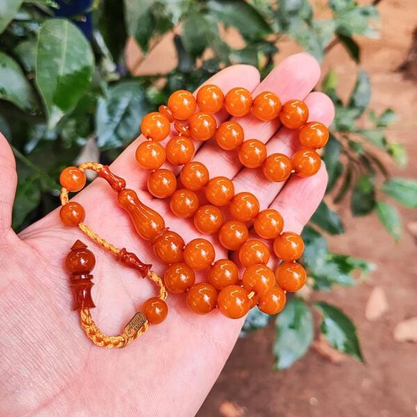 11 mm Ahmet Emin İmzalı Yemen Rengi Zar Kehribar Tesbih