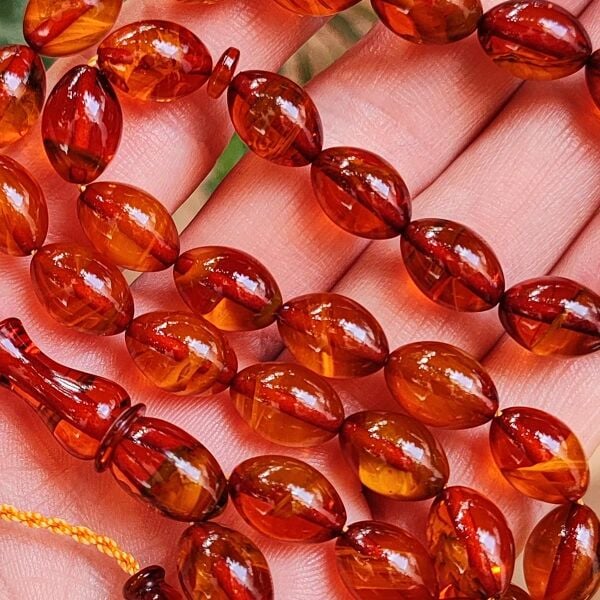 9x12 mm Ahmet Emin İmzalı Tütün Rengi Faturan Sıkma Kehribar Tesbih